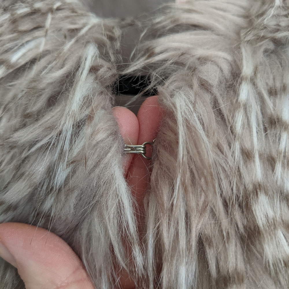 (Freshman Forever) Brown Gray Faux Fur Vest 7/8 - Picture 5 of 11